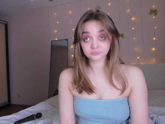 may-flower's BongaCams show and profile