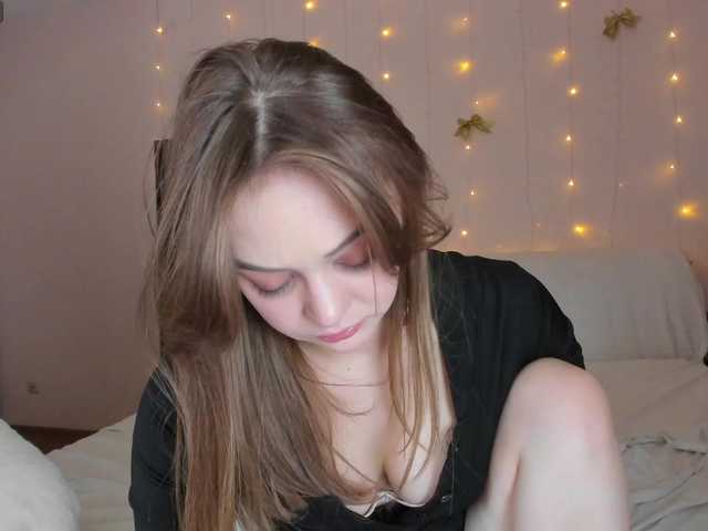 may-flower's BongaCams show and profile