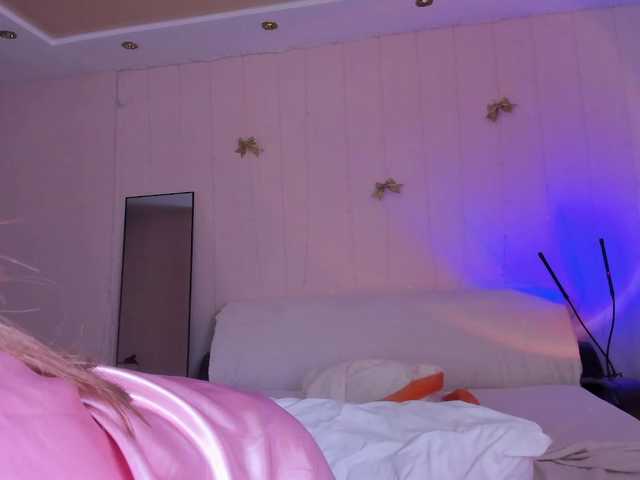 may-flower's BongaCams show and profile