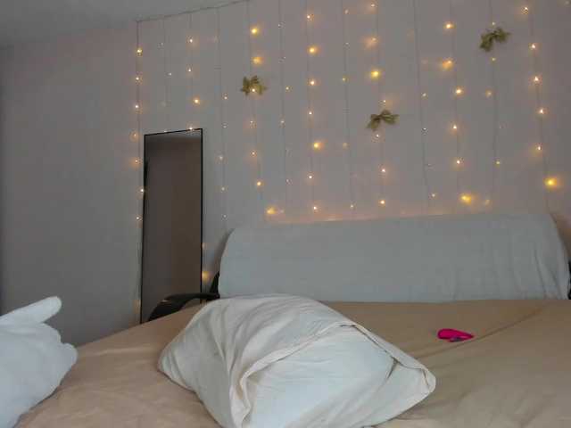 may-flower's BongaCams show and profile