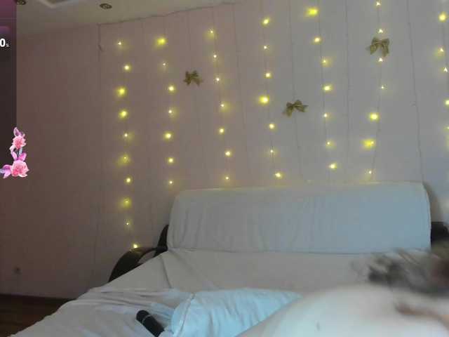 may-flower's BongaCams show and profile