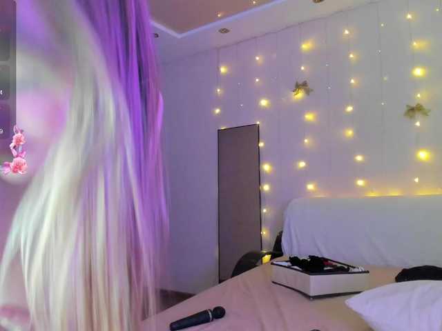 may-flower's BongaCams show and profile