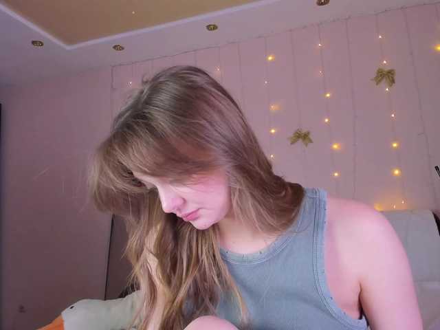 may-flower's BongaCams show and profile