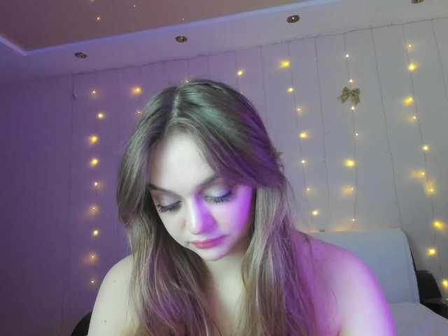 may-flower's BongaCams show and profile