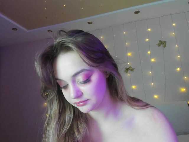 may-flower's BongaCams show and profile