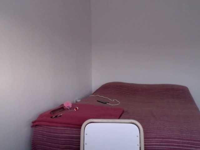 Samaramilf666 webcam bongacams model stream image