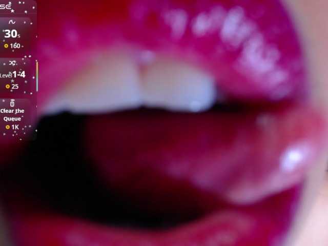 cristal-horny19's BongaCams show and profile