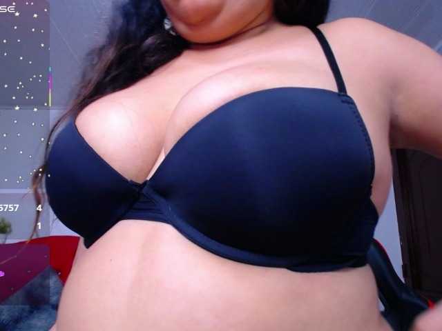 cristal-horny19's BongaCams show and profile