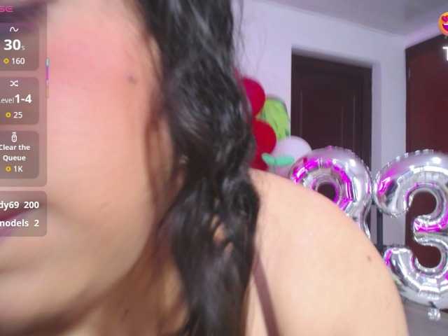 cristal-horny19's BongaCams show and profile