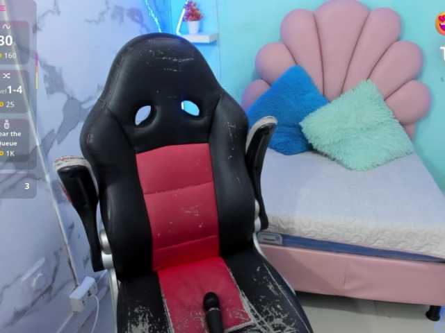 cristal-horny19's BongaCams show and profile