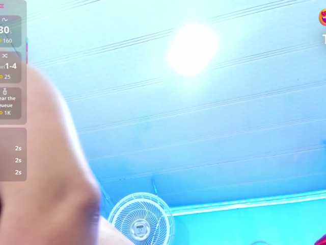 cristal-horny19's BongaCams show and profile