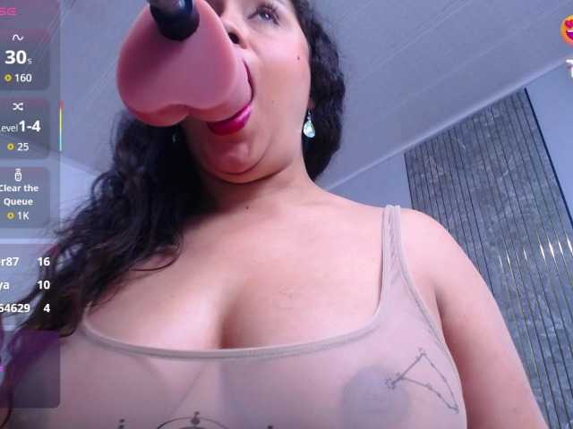 cristal-horny19