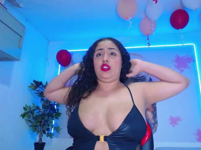cristal-horny19's BongaCams show and profile