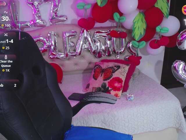 cristal-horny19's BongaCams show and profile