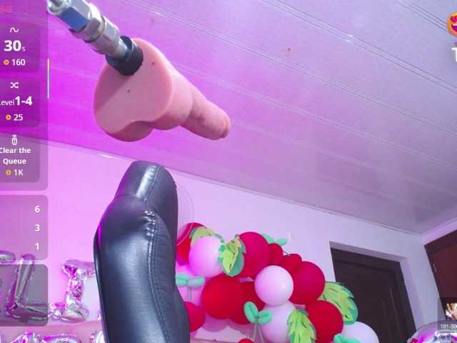 cristal-horny19's BongaCams show and profile