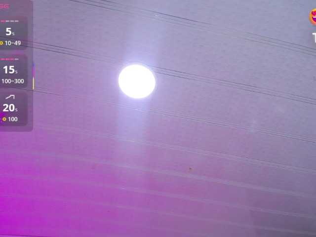 cristal-horny19's BongaCams show and profile