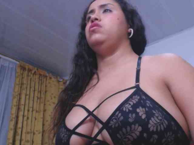 cristal-horny19 webcam