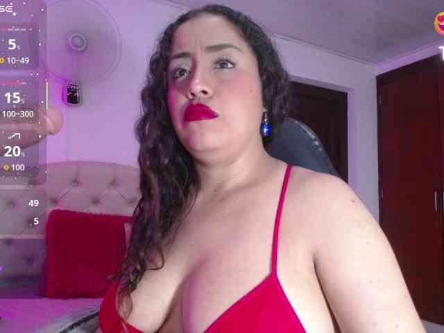 cristal-horny19