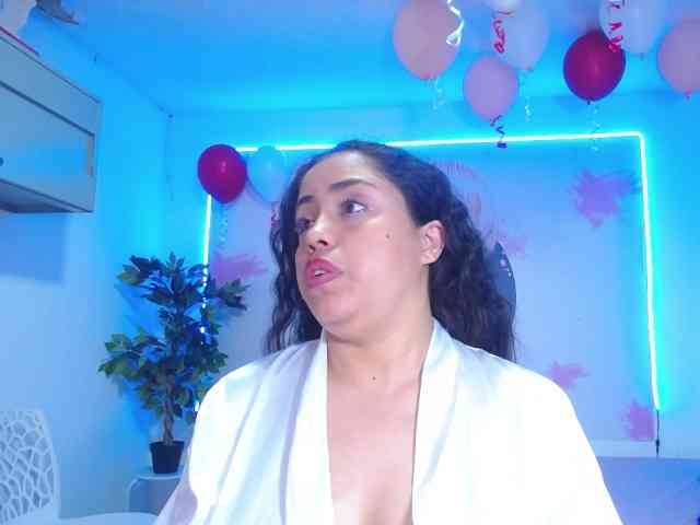 cristal-horny19 webcam