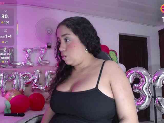 cristal-horny19