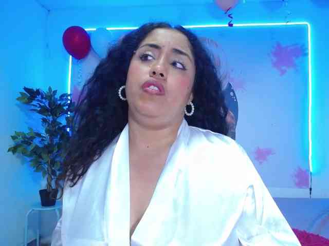 cristal-horny19 webcam