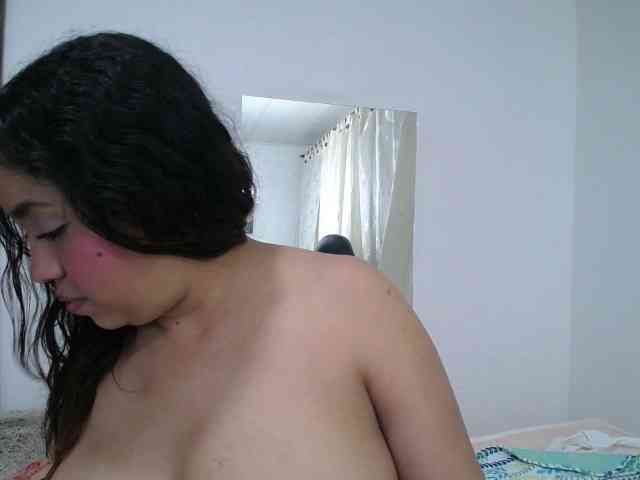 cristal-horny19 webcam