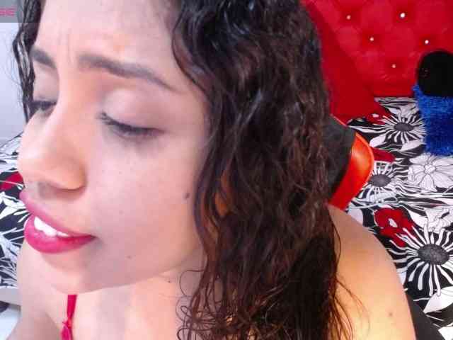 cristal-horny19 webcam