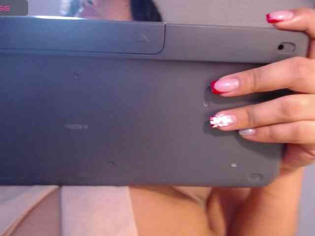 cristal-horny19 webcam
