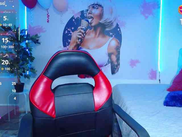 cristal-horny19 Live Webcam on BongaCams