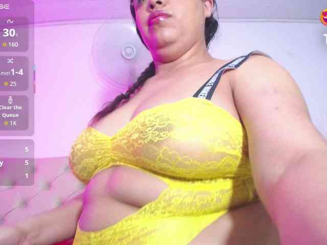 cristal-horny19 webcam
