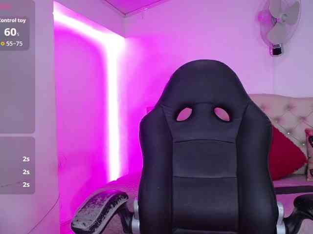 cristal-horny19 webcam