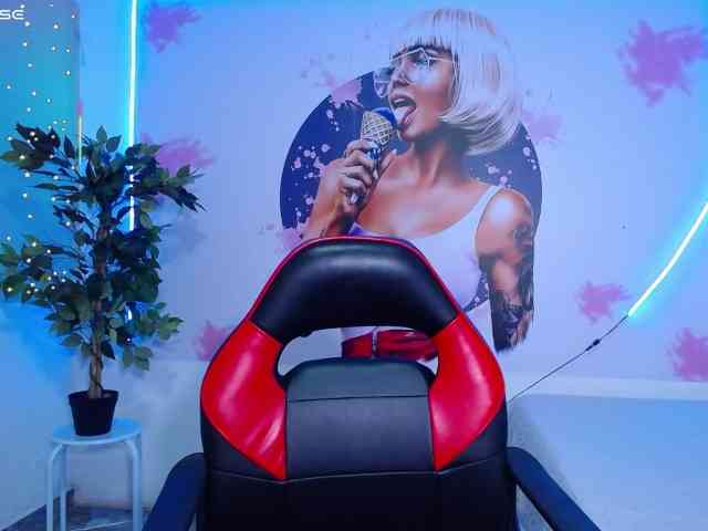 cristal-horny19 webcam