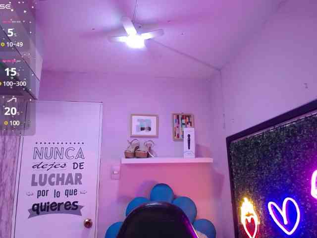 cristal-horny19