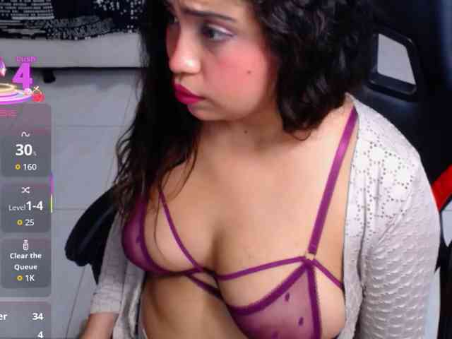 cristal-horny19