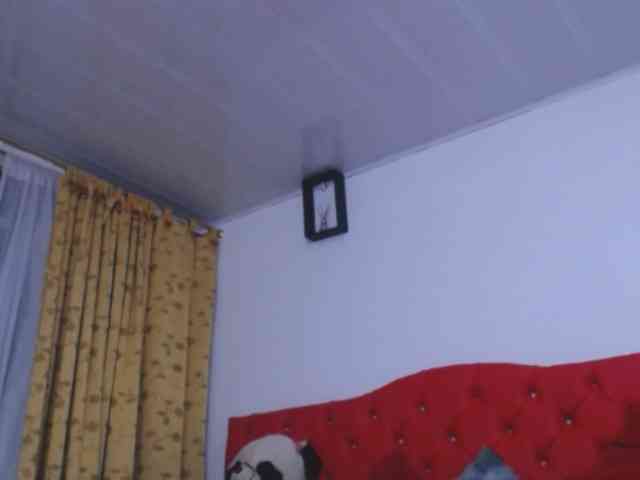 cristal-horny19 webcam