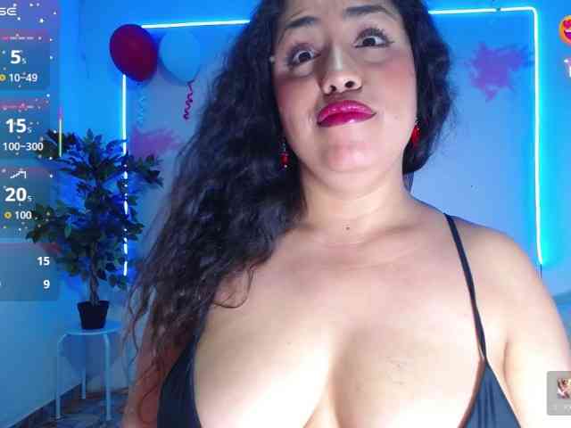 cristal-horny19 webcam