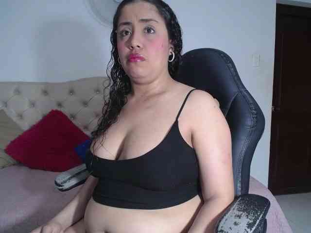 cristal-horny19 webcam