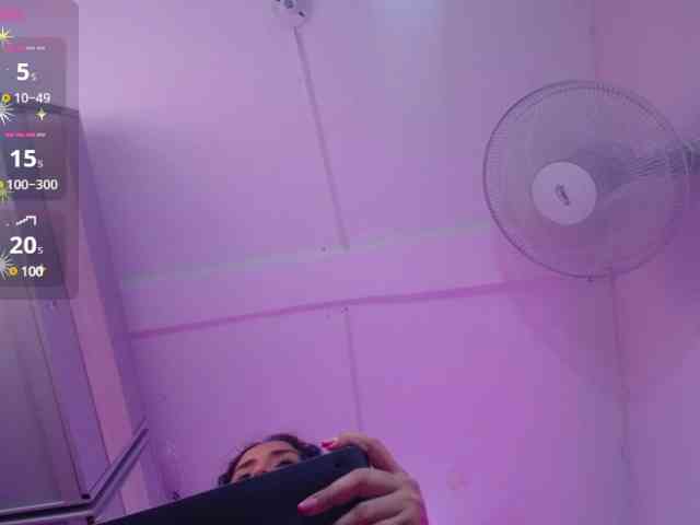 cristal-horny19 webcam