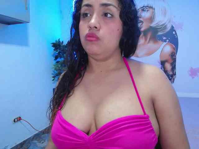 cristal-horny19