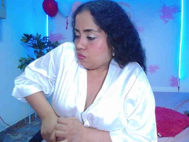 cristal-horny19 webcam