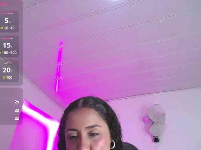 cristal-horny19 webcam