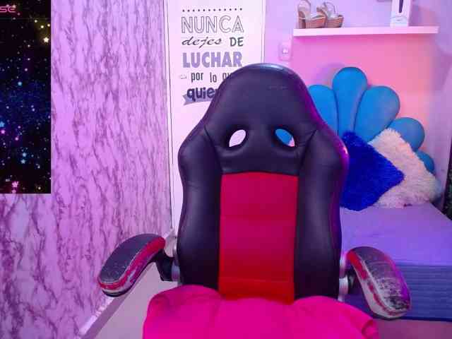 cristal-horny19 webcam
