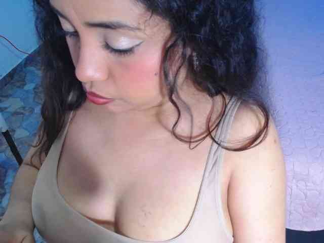 cristal-horny19 webcam