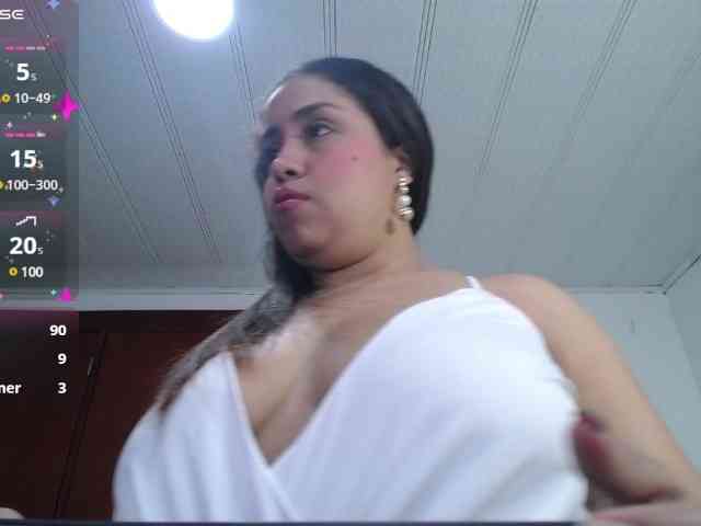 cristal-horny19