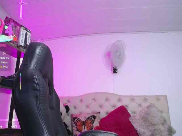 cristal-horny19 cristal-horny19