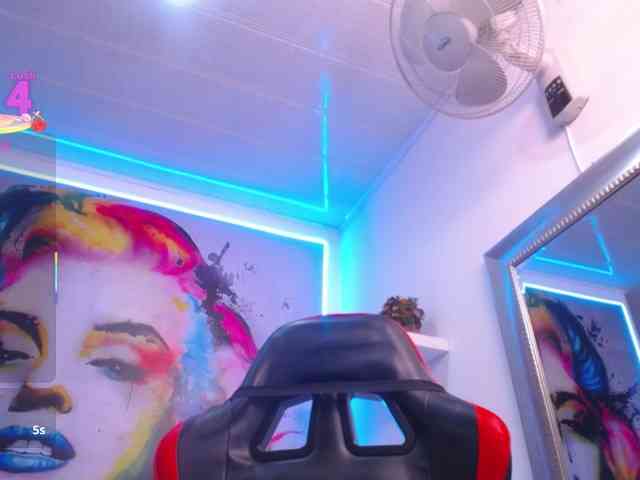 cristal-horny19 cristal-horny19