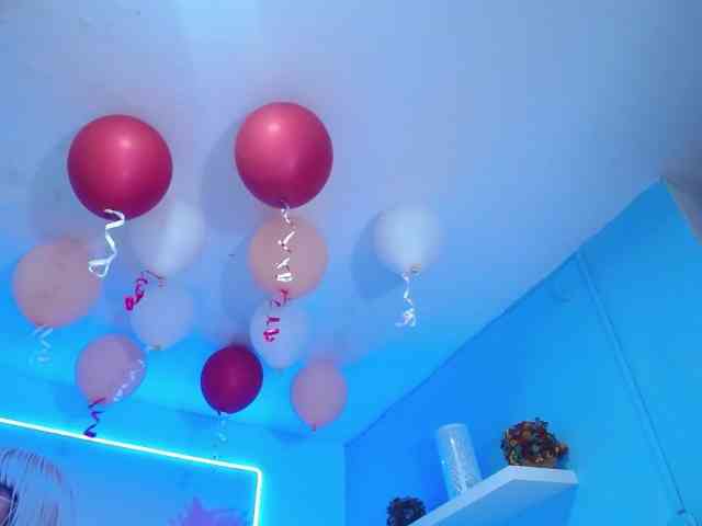 cristal-horny19 webcam