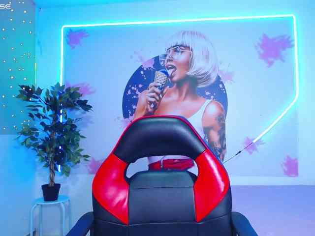 cristal-horny19 webcam