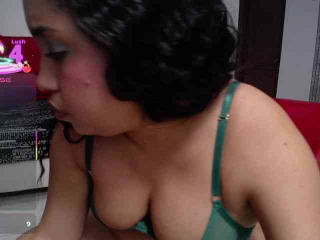 cristal-horny19 webcam