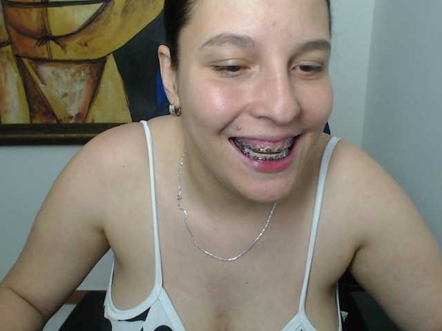 alexa-kiut's BongaCams show and profile